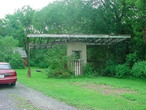 Remains of boxoffice.  The skeleton of this theatre is actually in someone's backyard.