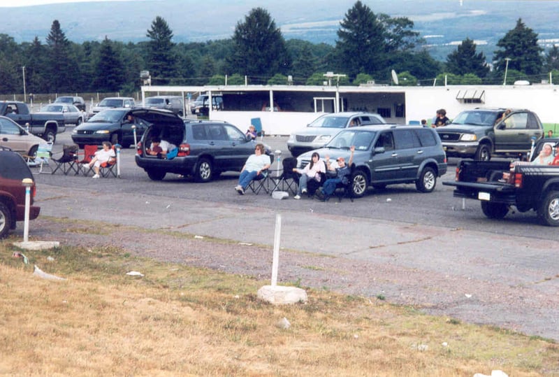 Field and Concessions/projection.