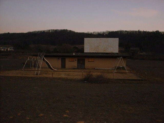 Distant shot of Big Screen, Refreshment stand & Playground