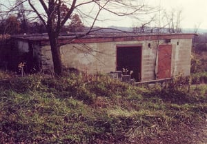 Projection/concession building