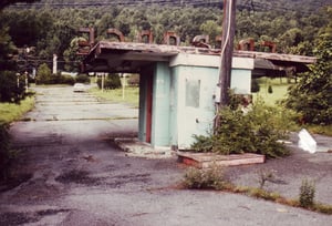 View towards marquee with lamps lining the
entranceway