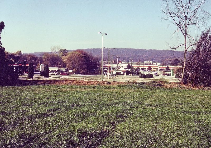 Spot where a big curved wall used to stand.
The marquee?