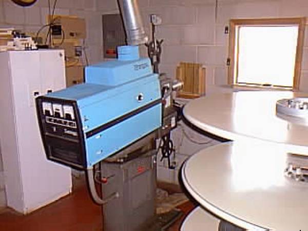 Wenzel BW projector with Ballantine model 6 soundhead. 4KW Xetron lamp. LP-270 platter. Photo from Image Event.com.