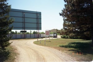 Entrance lane and back of screen