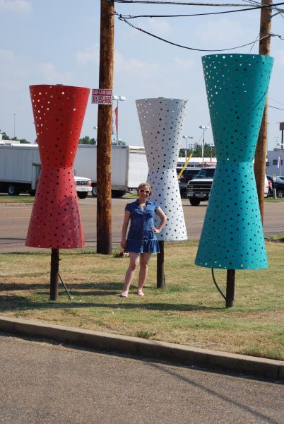 These lightposts are huge I'm guessing they must be at least 10 feet tall.