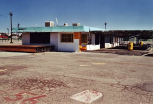 Projection/concession building