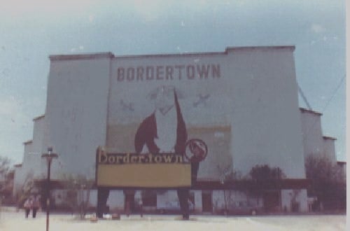 Living color pic of the Bordertown mural