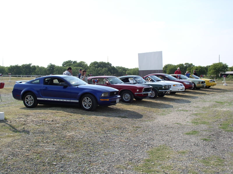 A Mustang club was here to See American Graffiti..