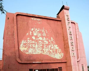 The back of the tower had a fantastic neon animation. One who remembers it well said, it was a neon mural of cartoon characters 
playing in a band while a man and woman danced.