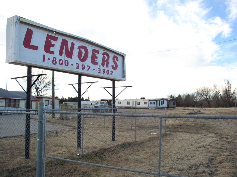 The Marquee for the Linda Kay Drive In. LENDERS Mobile Homes is now gone as well.