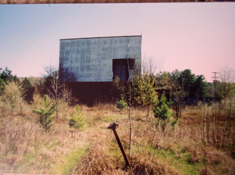 Screen and One of the several Speaker Poles.