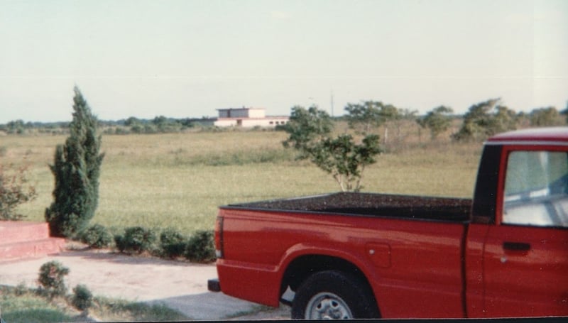 Showboat Drive-In Concession stand (outside) as seen from KIOX-AM building on Hwy 35 in Bay City,Texas. It had been closed 8 12  years at this time.