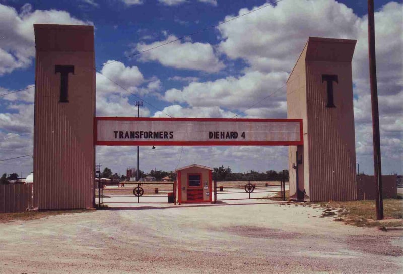 Massive entrance guarding ticket booth