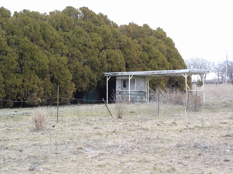 Ticket Booth. From What I was told, This Drive In has been closed for some 25+/- Years!!