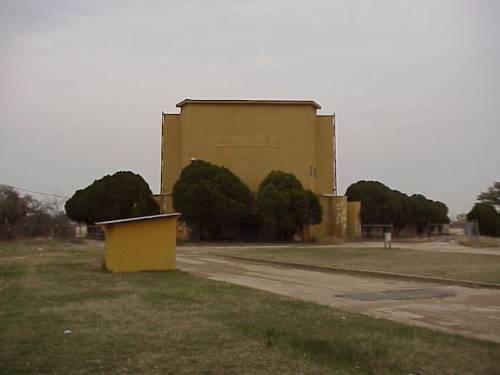 Weatherford Texas Drive-In which was an auto auction, now vacant