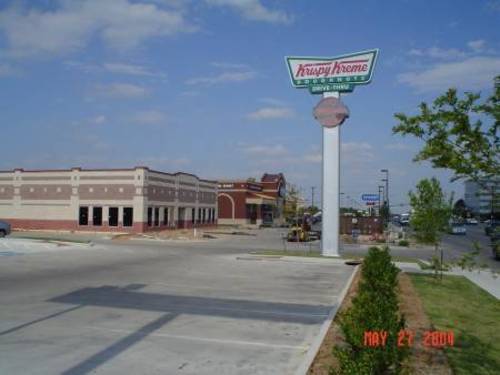 Here are the new businesses being built on the east edge of the old Westview Drive-In site. A Krispy Kreme Doughnuts, Blockbuster Video, and an Eckerd Drug Store.