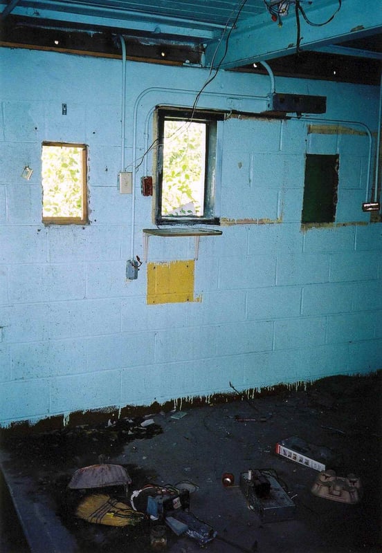 Here is where the projector used to sit, I once got a chance to see the projector when the Art City Drive-In was still in operation, she was a big one and from what the guy told me an oldie as well, now nothing left but a few electronic parts on the floor