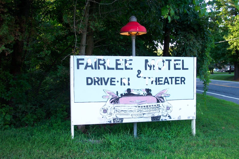 Another sign from the other direction.