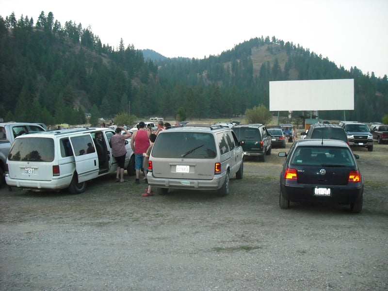 An hour before the movie started at the Auto-Vue Drive-Ins re-opening.