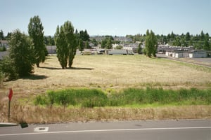 The field seemed spacious enough. The entryway is on the right.