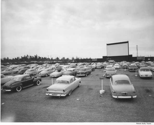 Photo of cars just before the show.