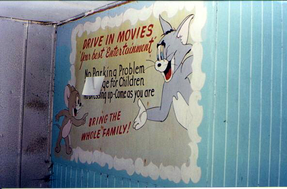 mural on wall of Tom and Jerry