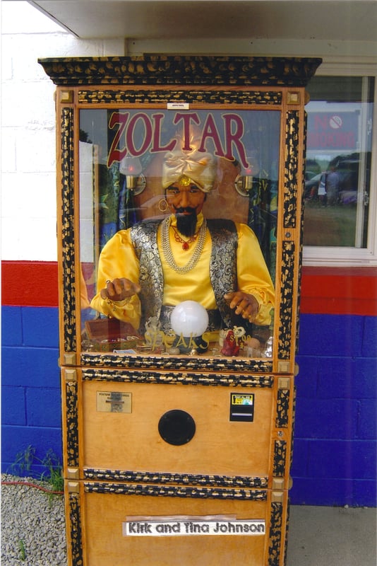 ZOLTAR SAYS  NO CONTRABAND ON PROPERTY   NO FOOD  NO DRINK