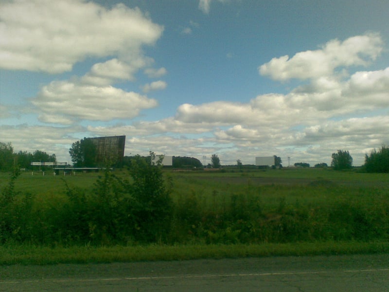 Entrance and back of screen 1 (Left)
Screen 2 (center)
Screen 3 (right)