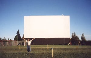 Mark Hunt infront of Starlite screen