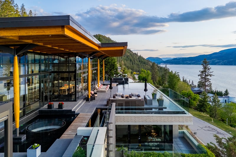 Luxury estate at 19 180 Sheerwater Court, Kelowna, BC — photo 2