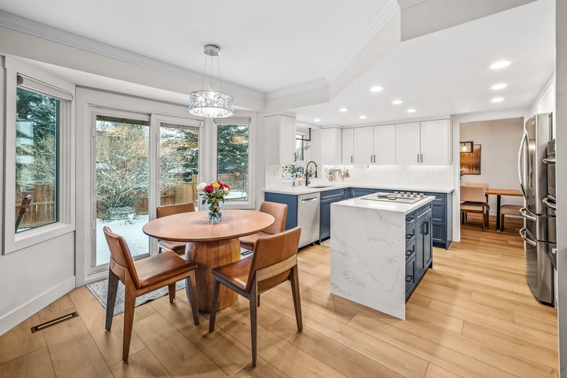 Luxury estate at 76 Stradbrooke Way Southwest, Calgary, AB — photo 13
