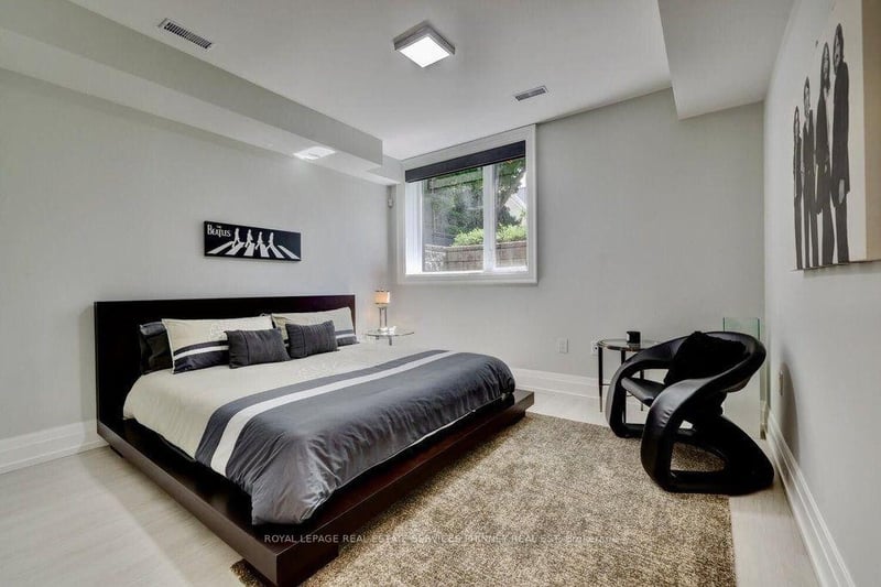Luxury estate at 533 Carson Lane, Oakville, ON — photo 39