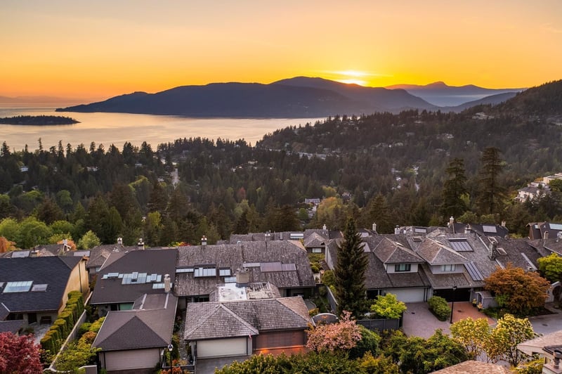 Luxury estate at 5360 Meadfeild Road, West Vancouver, BC — photo 3