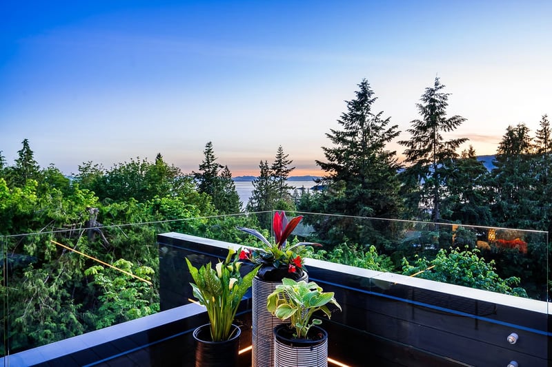 Luxury estate at 5325 Montiverdi Place, West Vancouver, BC — photo 24