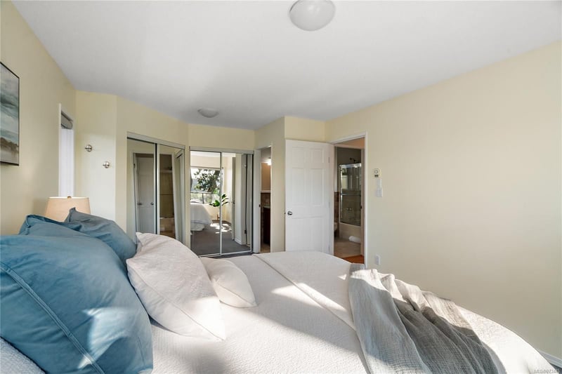Luxury estate at 4101 Mariposa Heights, Victoria, BC — photo 13