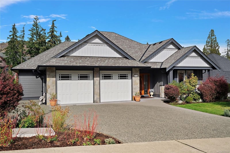 Luxury estate at 2152 Champions Way, Langford, BC — photo 2