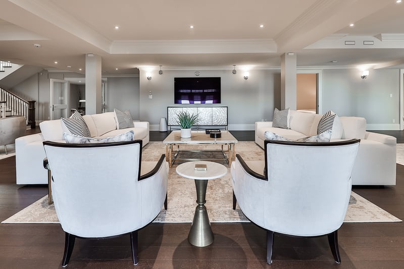 Luxury estate at Burlington — photo 9