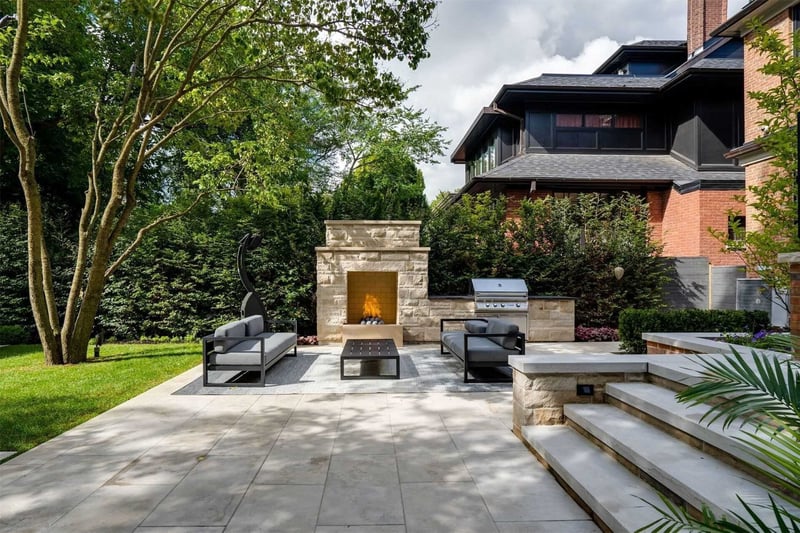Luxury estate at 75 South Drive, Toronto — photo 3