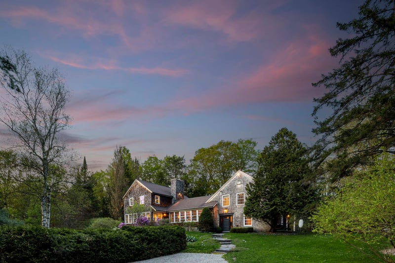 Luxury estate at 138 Rue Pattee, Magog, QC — photo 2