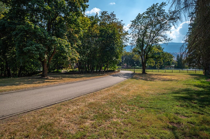 Luxury estate at 9310 Kalamalka Road, Coldstream, BC — photo 17