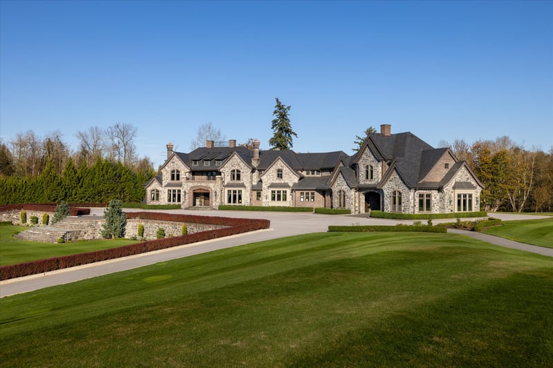Luxury estate at 6124 272 Street, Langley, BC — photo 2
