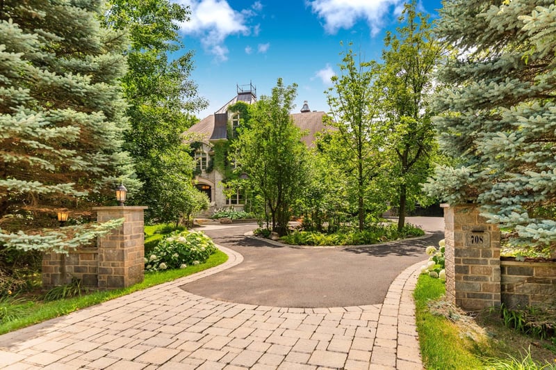 Luxury estate at 708 Rue des Châtaigniers, Boucherville, QC — photo 29