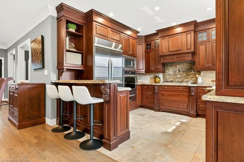 Luxury estate at 55 Chianti Crescent, Hamilton, ON — photo 11