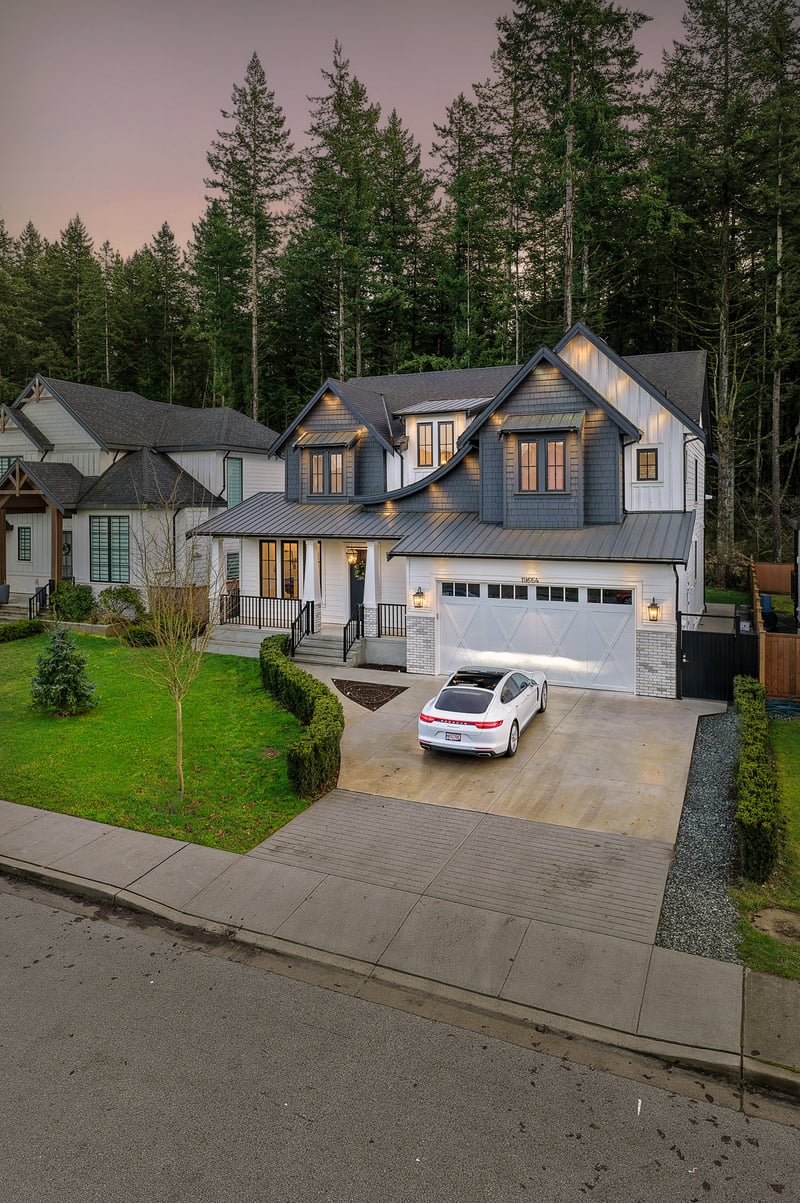 Luxury estate at 19664 31A Avenue, Langley Township, BC — photo 34