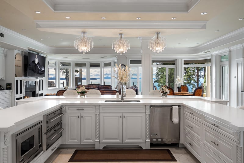 Luxury estate at 13822 Marine Drive, White Rock, BC — photo 9