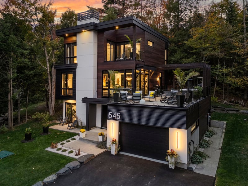 4-bedroom luxury home in 545 Rue Bordeleau, Magog, QC