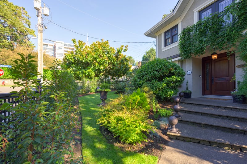 Luxury estate at 1517 Maud Street, Victoria, BC — photo 52