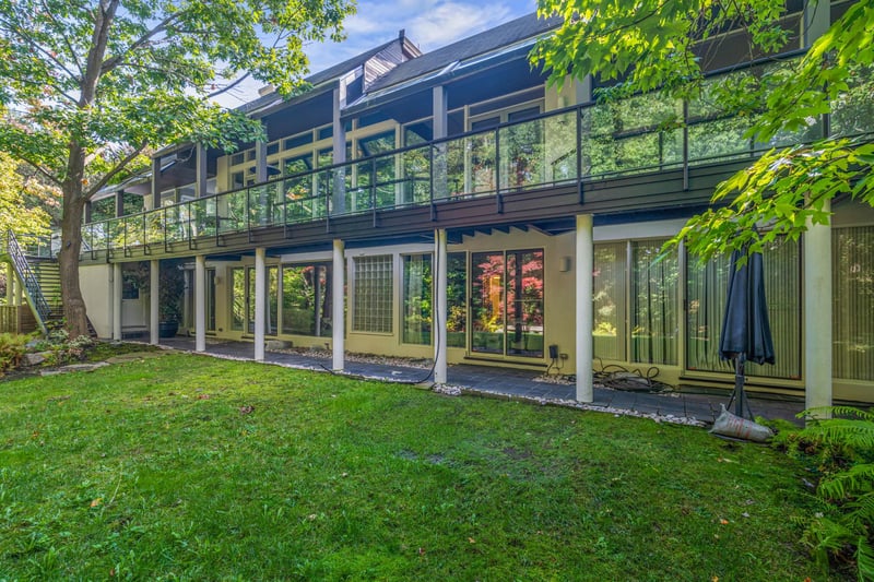Luxury estate at 18 Timberglade Court, North York, ON — photo 23