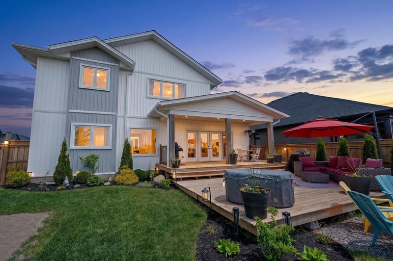 Luxury estate at 155 Gibbons Street, Norfolk, ON — photo 2