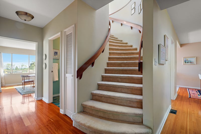 Luxury estate at 1019 Terrace Avenue, Victoria, BC — photo 18